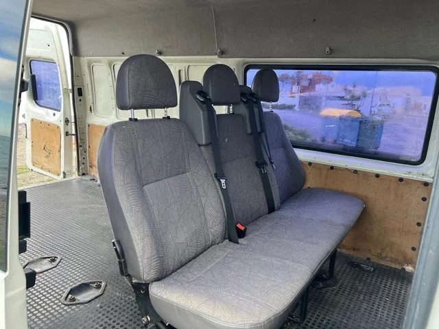 Ford Transit — interior plazas